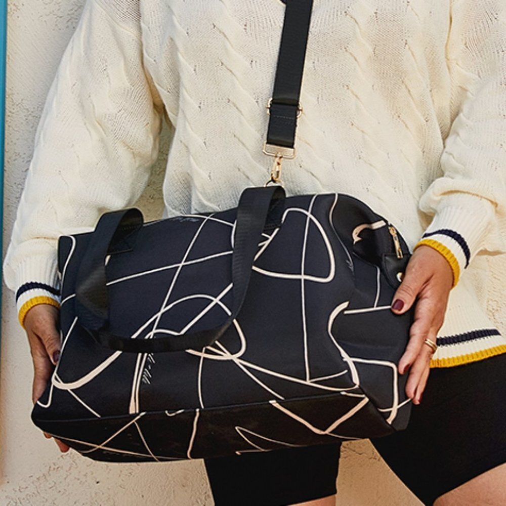 Mali & Lili Weekender Bag - Black Abstract